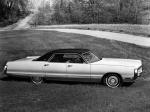 Chrysler New Yorker Brougham Hardtop Sedan 1972 года